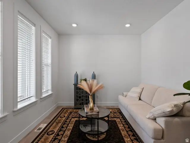 831 E Grand Cayman Dr, Millcreek, UT 84107 - #3
