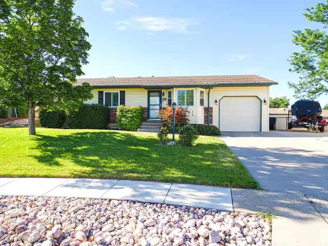 960 E North Fork Cir, Sandy, UT 84094 - #1