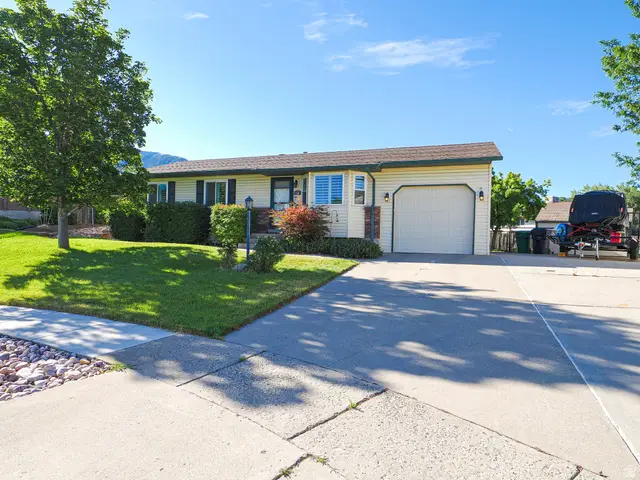 960 E North Fork Cir, Sandy, UT 84094 - #3