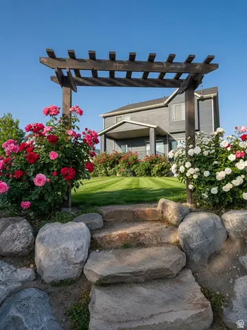 2352 W Island Dr, Kaysville, UT 84037 - #2