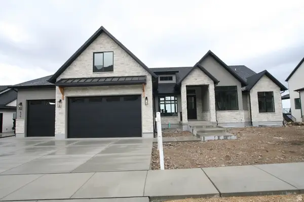 635 E Mountain Rd N, North Ogden, UT 84414