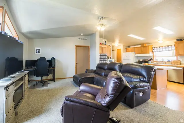 404 W 2100 S, Vernal, UT 84078 - #2