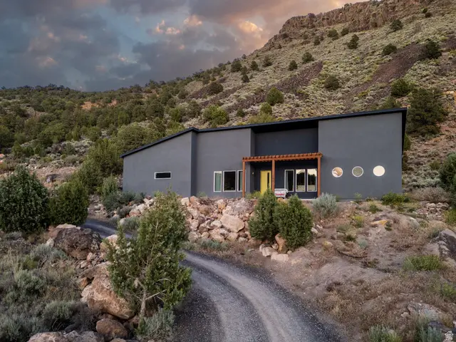 153 S Stagecoach, Brookside, UT 84782 - #2