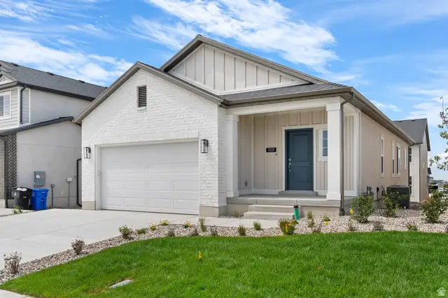 8218 W Diamond Peak Way, Magna, UT 84044 - #2