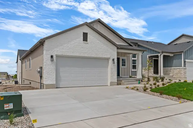 8218 W Diamond Peak Way, Magna, UT 84044 - #3
