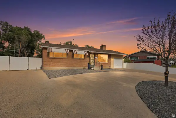 9505 S Garnet Dr E, Sandy, UT 84094
