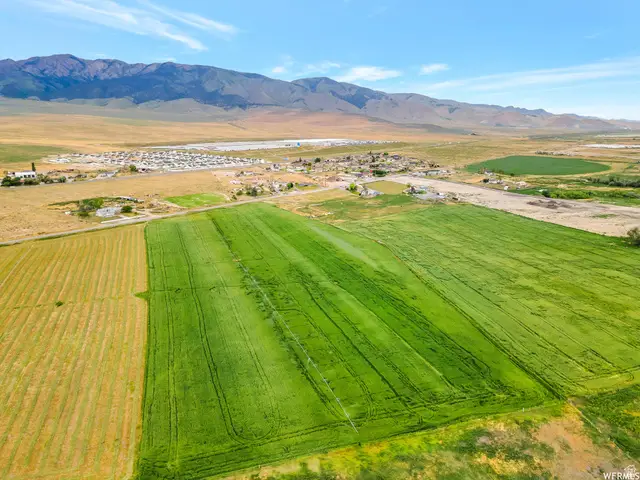 877 W Champion Dr, Grantsville, UT 84029 - #3