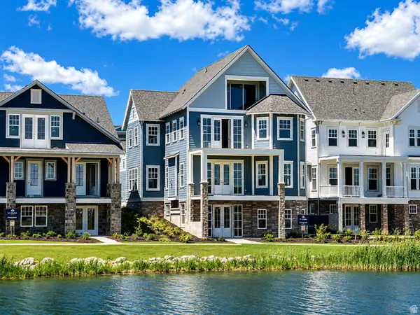 11041 S Lake Island Dr #370, South Jordan, UT 84009