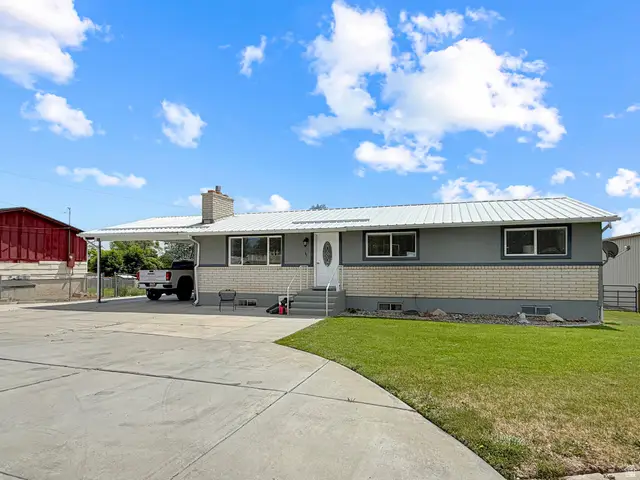 140 N 300 W, Orangeville, UT 84537 - #2