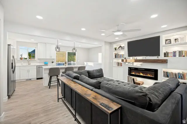 321 E 700 S, Farmington, UT 84025 - #2