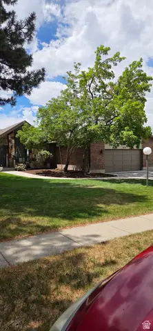 3608 E Brighton Point Dr S, Cottonwood Heights, UT 84121