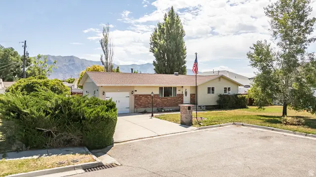 887 S 150 W, Tremonton, UT 84337 - #2
