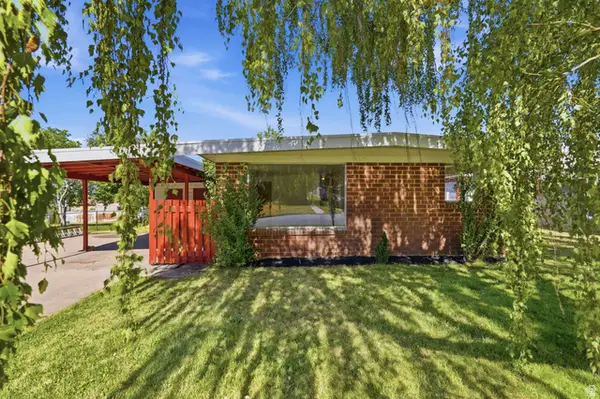785 Simoron Dr, Ogden, UT 84404
