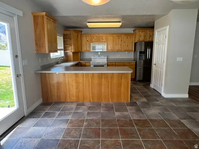 88 Canterbury Ln, Logan, UT 84321 - #3