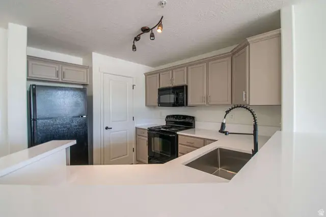 4276 S Main St #303, Murray, UT 84107 - #2