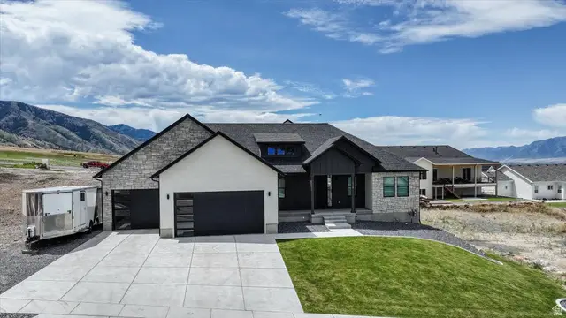 1138 E 200 N, Hyde Park, UT 84318 - #2