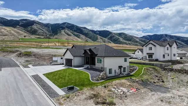1138 E 200 N, Hyde Park, UT 84318 - #3