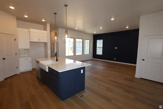 7301 W Terraine Rd, West Jordan, UT 84081 - #3