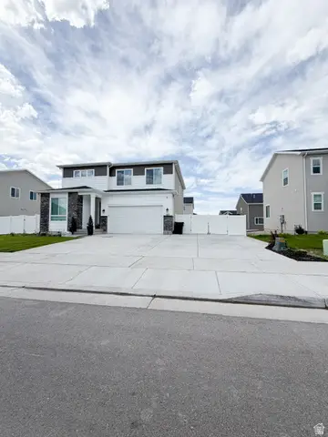472 W Gallup Ln S, Stansbury Park, UT 84074