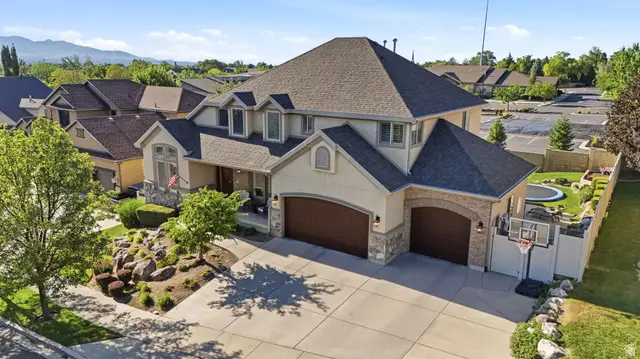 1043 E Mach Schnell Dr, Sandy, UT 84094 - #2