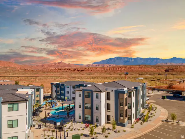 221 N Cliff Side Dr #301, Hurricane, UT 84737 - #1
