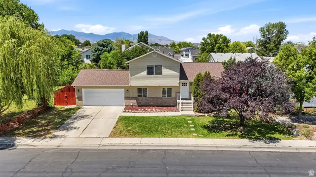 3684 S Queenspointe Ln, West Valley City, UT 84119 - #2