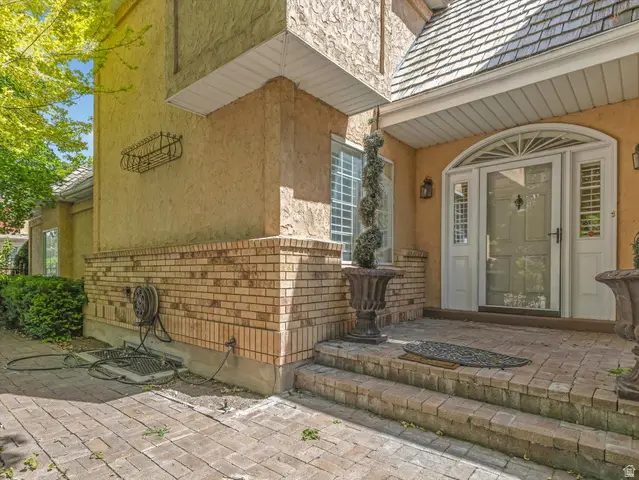 4506 S Countrylane Rd, Salt Lake City, UT 84117 - #1