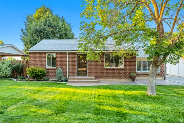 831 E Vics Rd, Sandy, UT 84094 - #2
