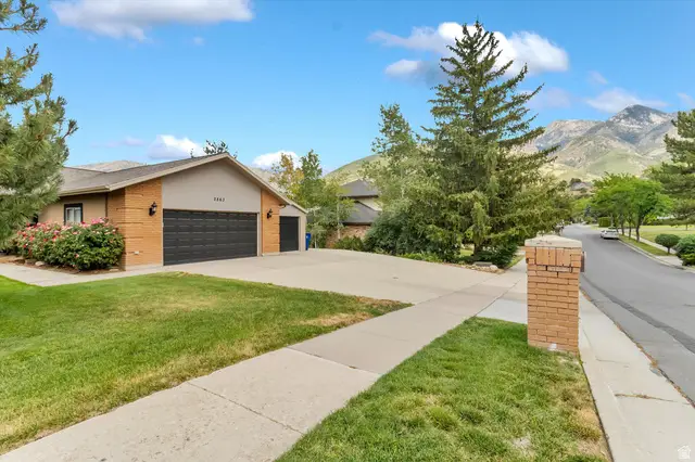 2863 E Fallentine Rd, Sandy, UT 84093 - #2