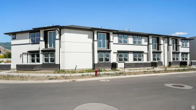 717 S Harrison Dr W, Springville, UT 84663 - #2