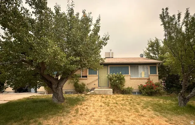 992 N 300 E, Orem, UT 84057 - #1