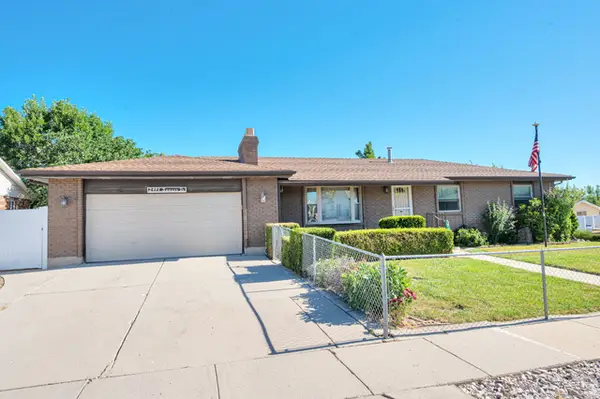 2498 W Swasey Dr, Taylorsville, UT 84129