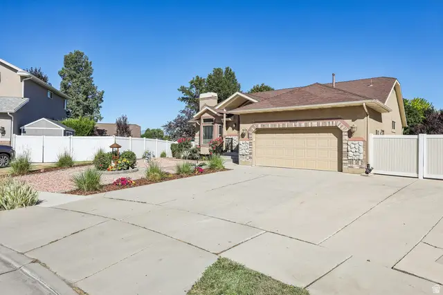 8022 S Peregrine Pl, Sandy, UT 84094 - #3