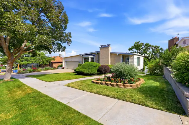 2327 E Cavalier Dr S, Cottonwood Heights, UT 84121 - #1