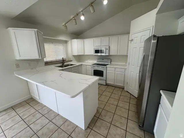 3927 Othello Way, West Valley City, UT 84128 - #3