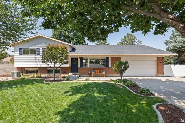 2370 E Quail Run Cir, Sandy, UT 84093 - #2