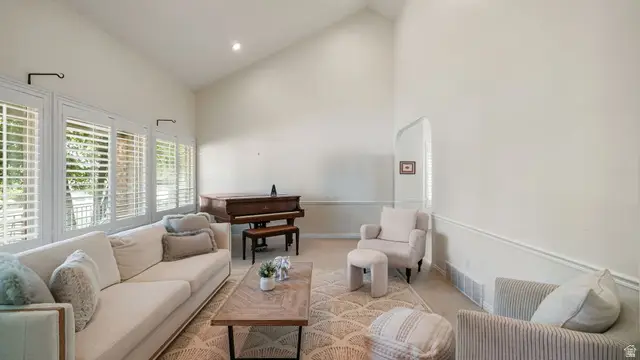 11128 S Barrett Park Cir E, Sandy, UT 84092 - #2