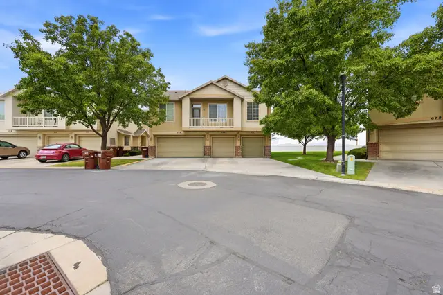 703 Buckingham Dr, North Salt Lake, UT 84054 - #3