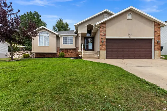 382 E 3550 N, North Ogden, UT 84414 - #1