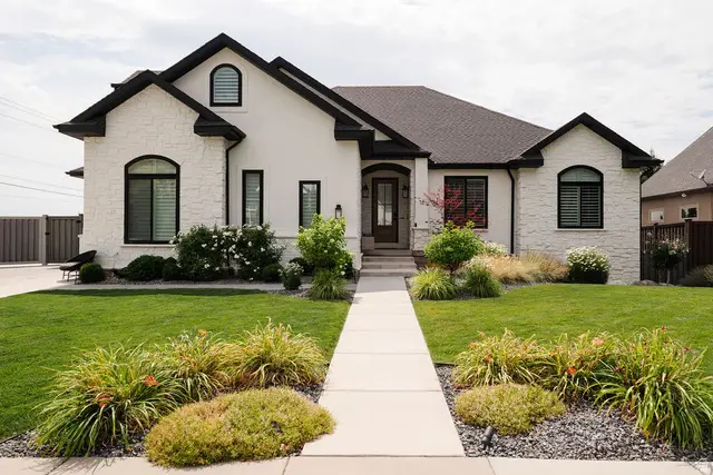 924 S Country Ln, Farmington, UT 84025 - #3