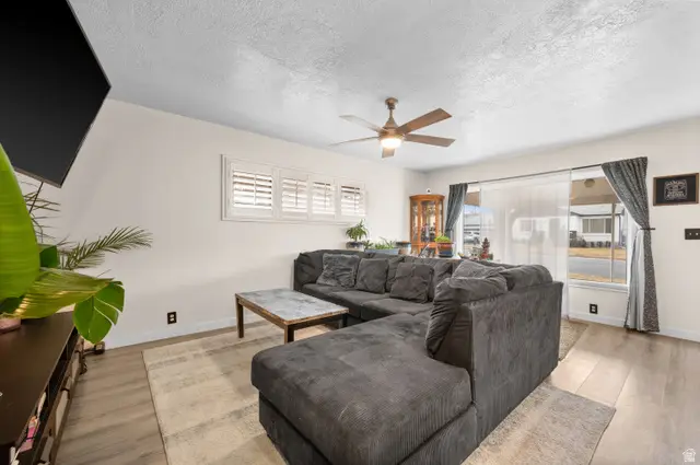 8628 W Helen Dr #4, Magna, UT 84044 - #3