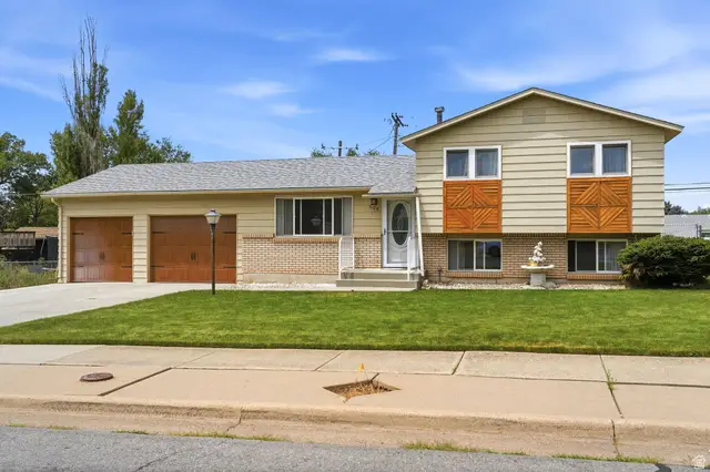 505 Colonial Ave, Layton, UT 84041 - #2