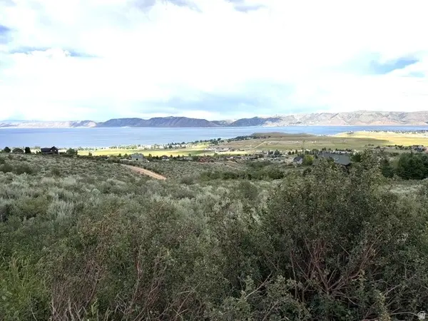 2454 Serviceberry Dr #91, Garden City, UT 84028