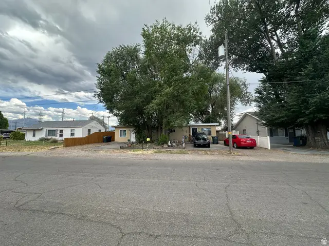 1461 W Sunset Ave, West Valley City, UT 84119 - #2