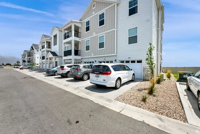 947 W Coral Charm Way #K303, Saratoga Springs, UT 84045 - #2