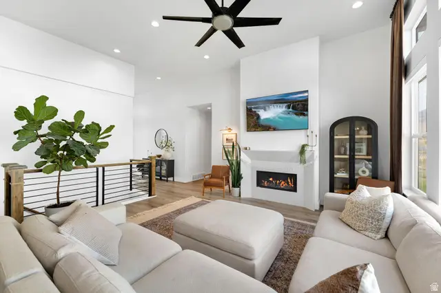 2049 S Roan Ave, Saratoga Springs, UT 84045 - #2