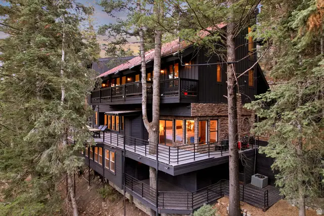 3009 E Black Forest Rd, Sundance, UT 84604 - #1
