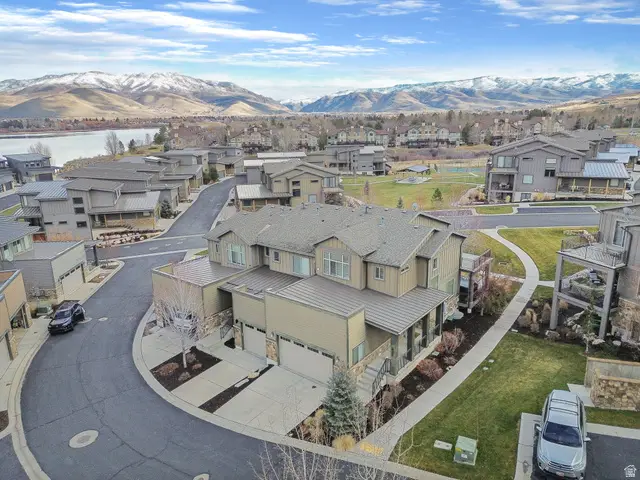 832 S Edgewater Ct #4, Huntsville, UT 84317 - #2