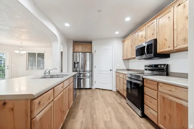 1195 W Dallin Dr #R102, Pleasant Grove, UT 84062 - #3