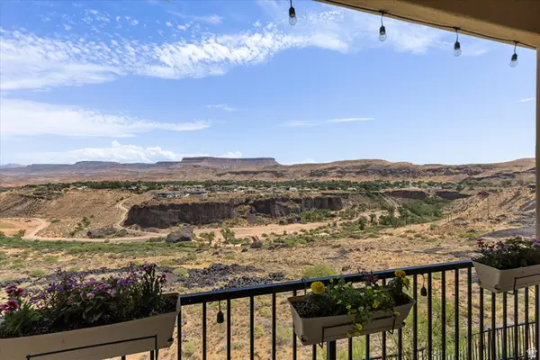 1296 N Main St, Hurricane, UT 84737
